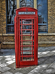 red telephone booth in the uk